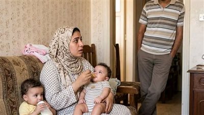 كنت برضع عيالي لما جوزي قال بصوت بارد: 