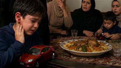 حين صفعت أمّي ابني أمام مائدة العشاء… ساد الصمت لثوانٍ، 