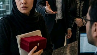 أمي قبل ما تموت، وصتني آخد الـ 350 ألف جنيه تحويشة عمرها وأشيلهم في البنك  .